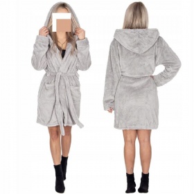 WOMENS FLUFFY BATHROBE S/M  L/XL